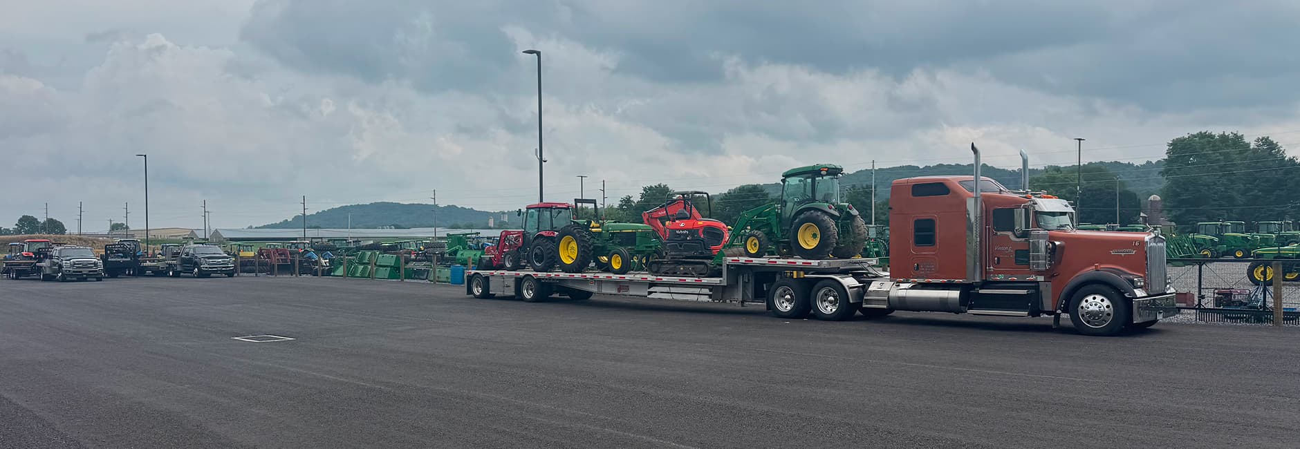flatbed red prime mover